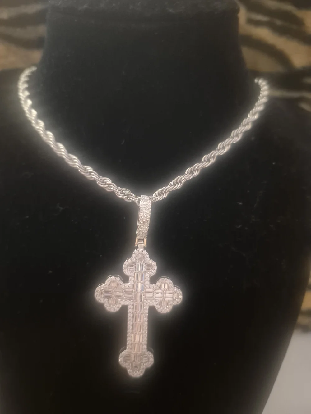 Silver Cross Pendant/baguettes